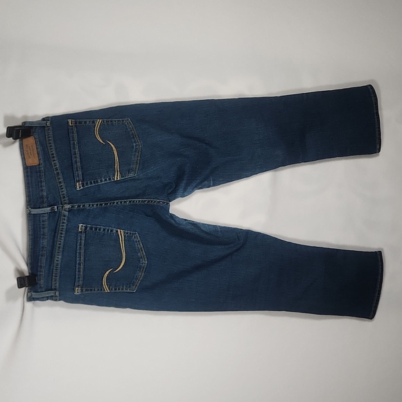 LEVI STRAUSS Capris - Picture 4 of 6